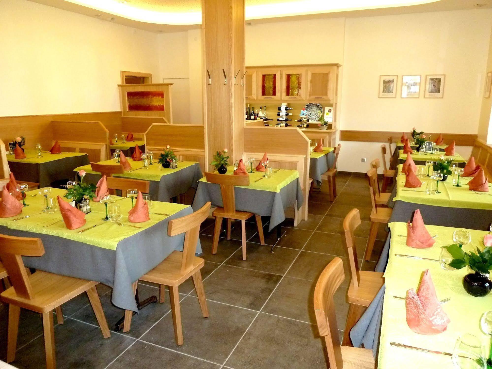 Hotel Restaurant Collin Ferrette 외부 사진